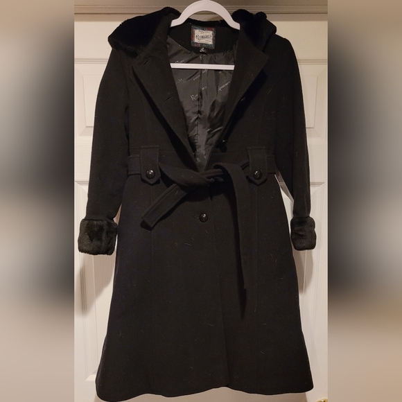 Rothschild Jackets & Blazers - Women's Long Rothschild Black Wool Coat W/ Velvet Trim. Button and Belted Sz. 12